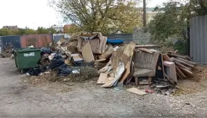 В Волгограде пожаловались на свалку у дома ребёнка военного Сталинграда