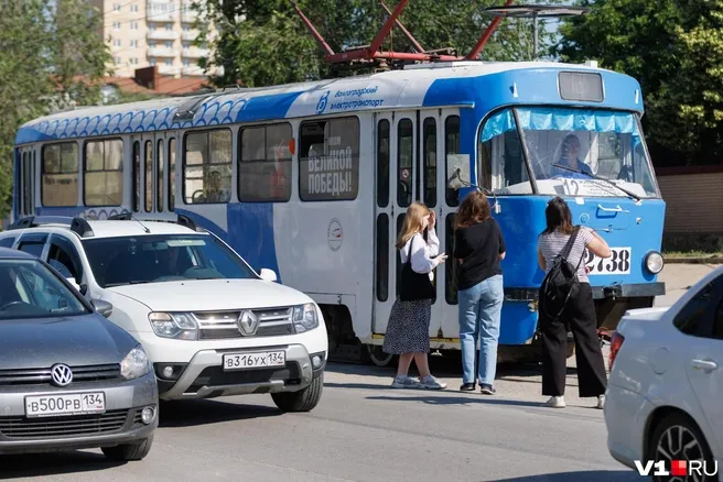 Волгоградцы вдвое чаще стали выбирать личный автомобиль до работы
